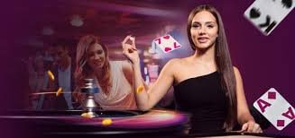 Pengguna memeriksa kriteria level VIP
